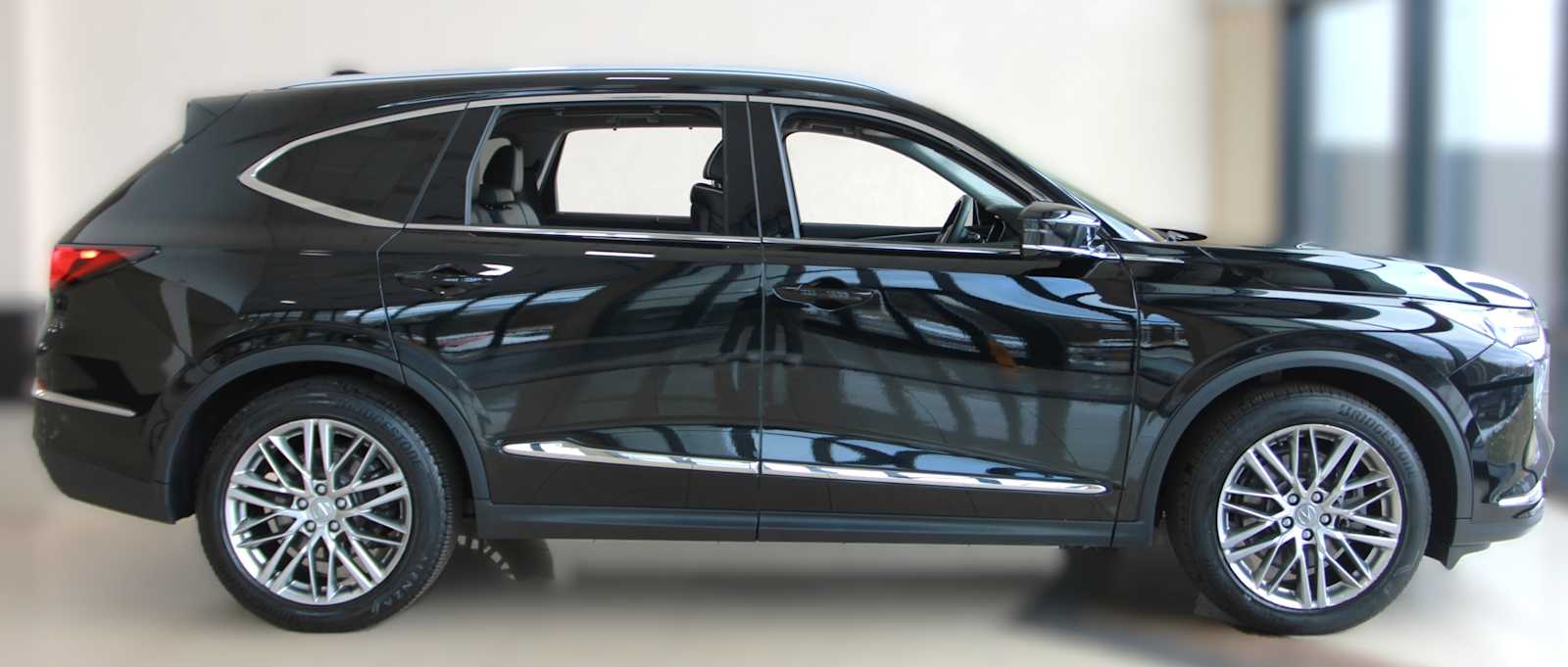 used 2023 Acura MDX car, priced at $41,497