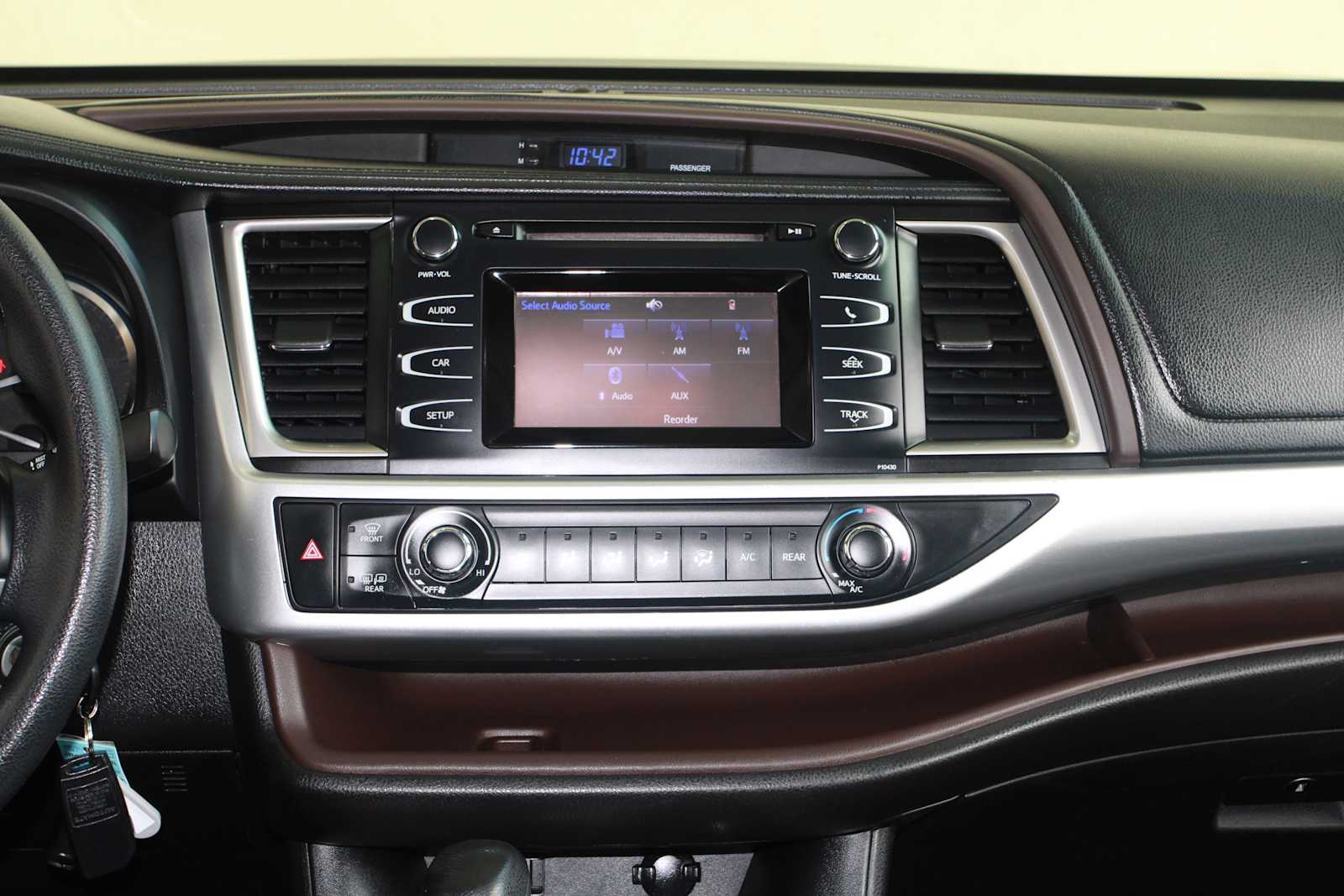 used 2015 Toyota Highlander car, priced at $18,497