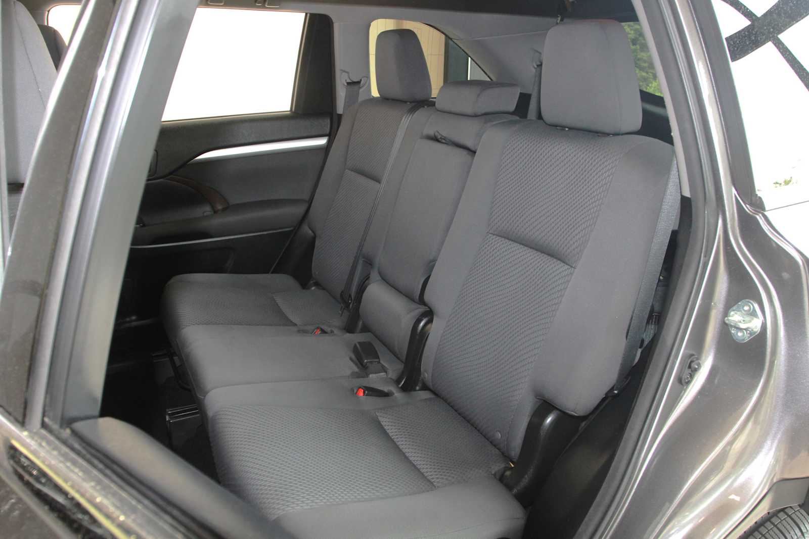 used 2015 Toyota Highlander car, priced at $18,497