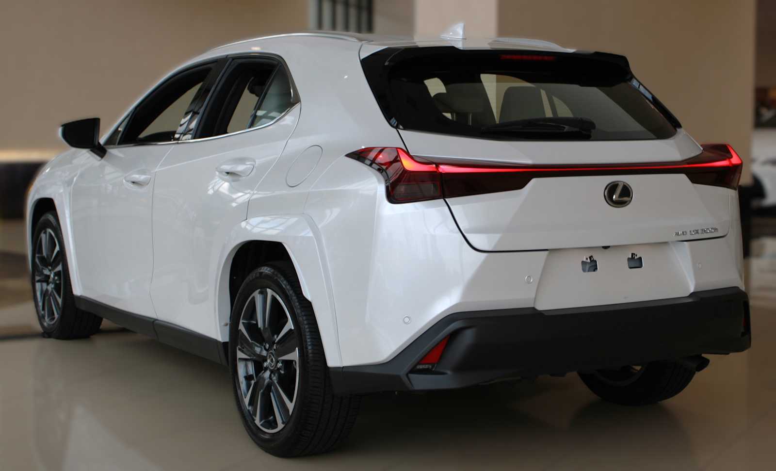 2025 Lexus UX Premium photo 3