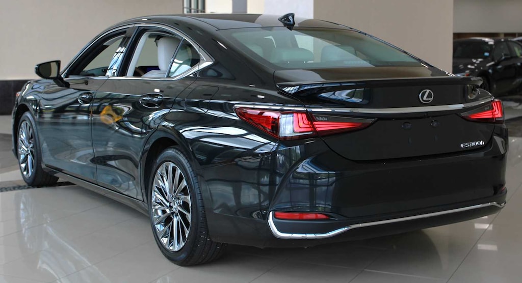 Used 2025 Lexus ES 300h Luxury Sedan