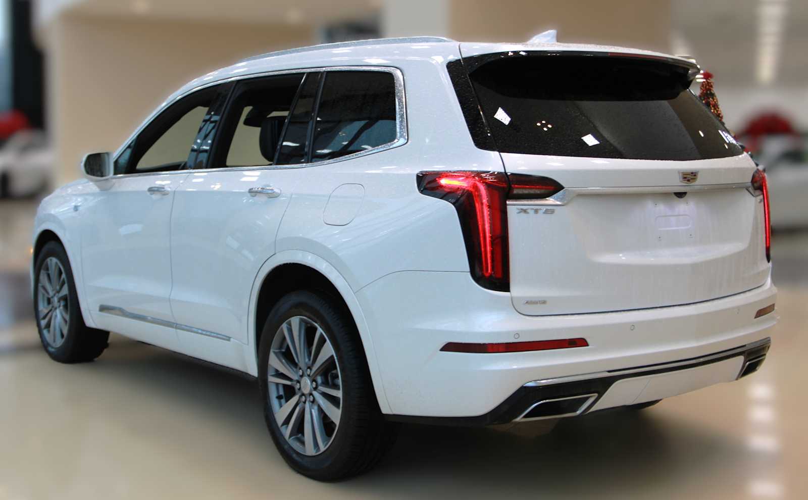 used 2020 Cadillac XT6 car, priced at $22,297