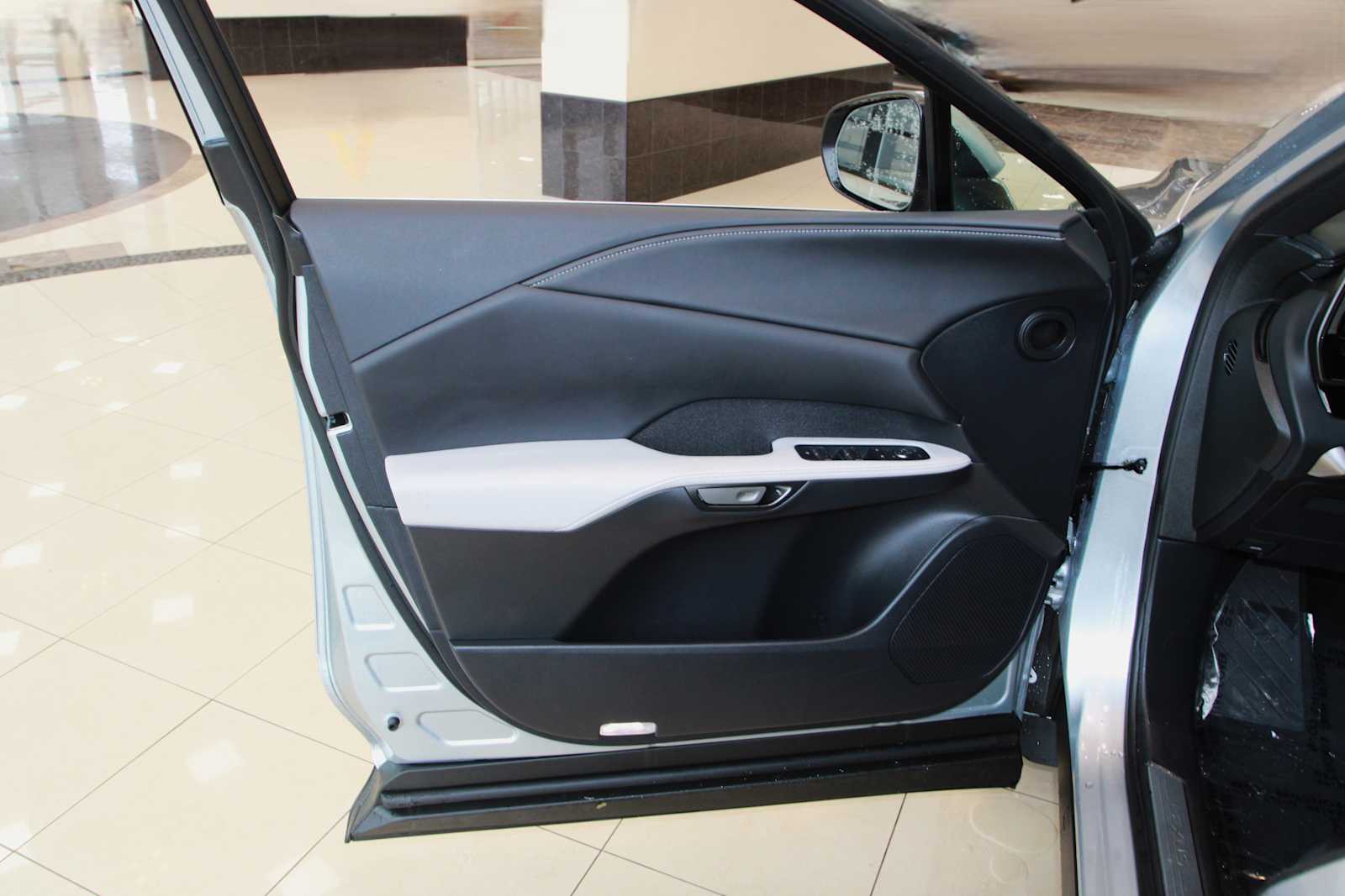 2026 Lexus RX Hybrid 350h - Photo 23