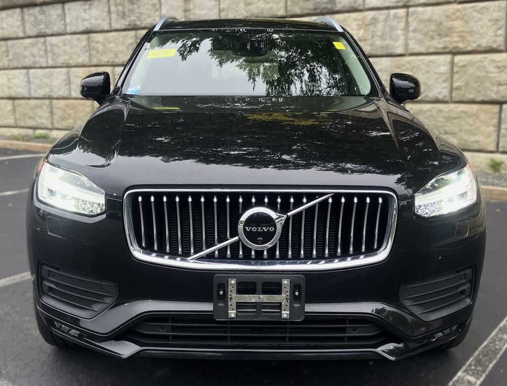 Used 2022 Volvo XC90 Momentum SUV