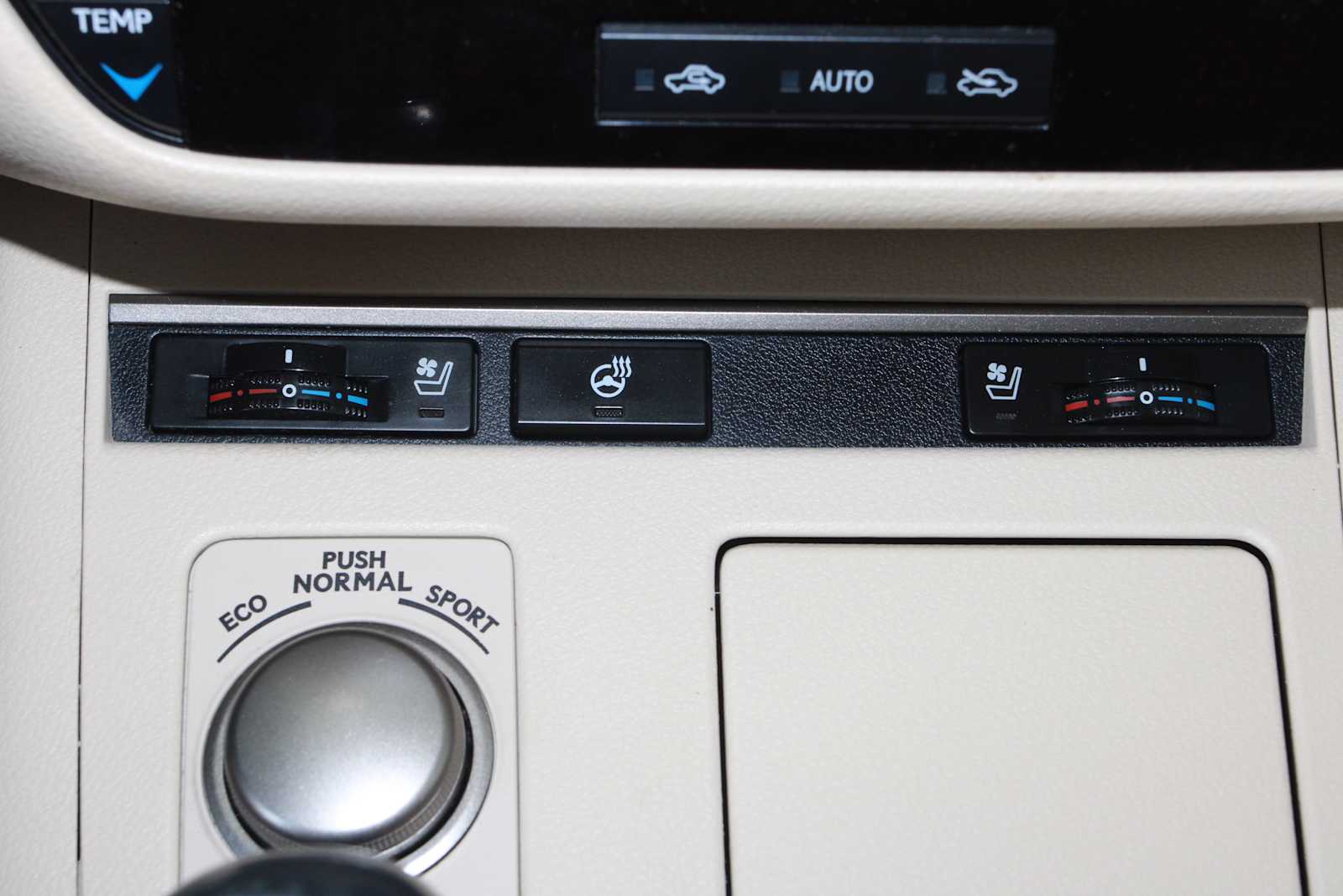 used 2014 Lexus ES 350 car, priced at $17,997