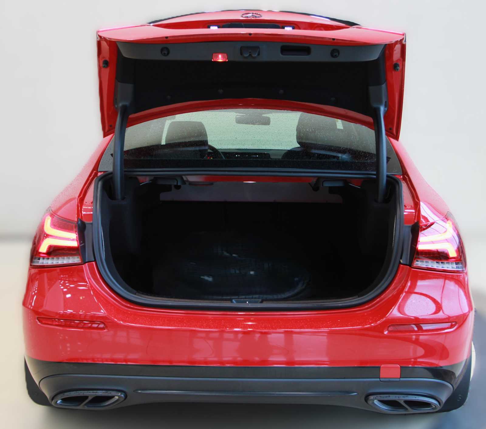 2019 Mercedes Benz A 220 4MATIC photo 4