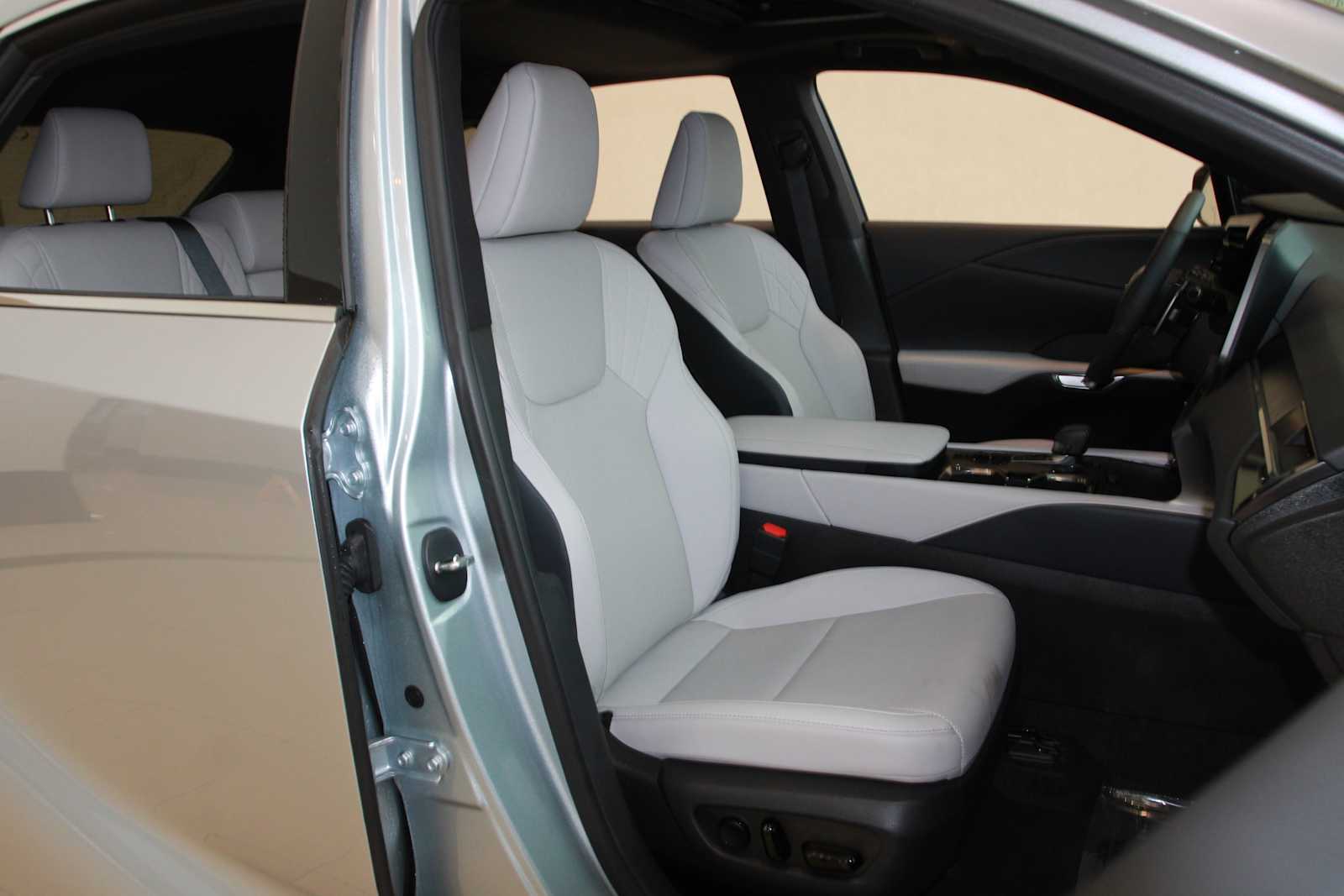 2026 Lexus RX Hybrid 350h - Photo 29