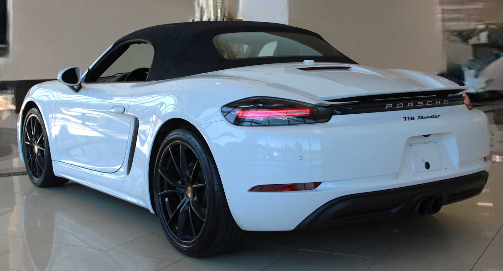 2019 Porsche Boxster photo 3