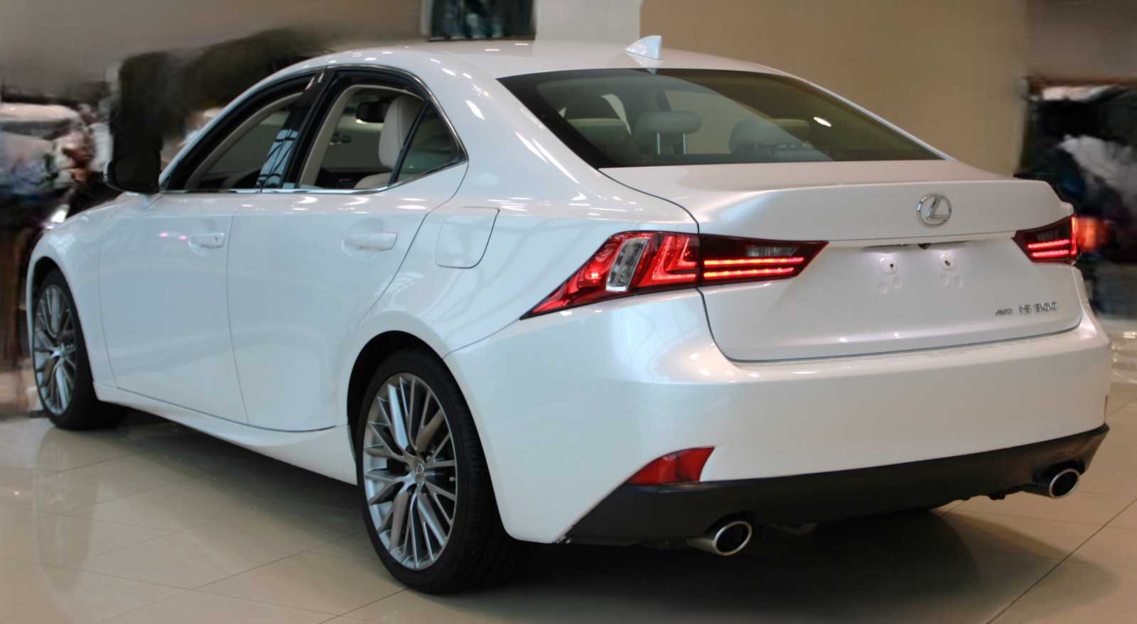 2016 Lexus IS 300 AWD photo 3