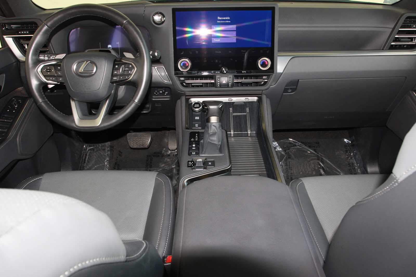 2025 Lexus GX Premium - Photo 7