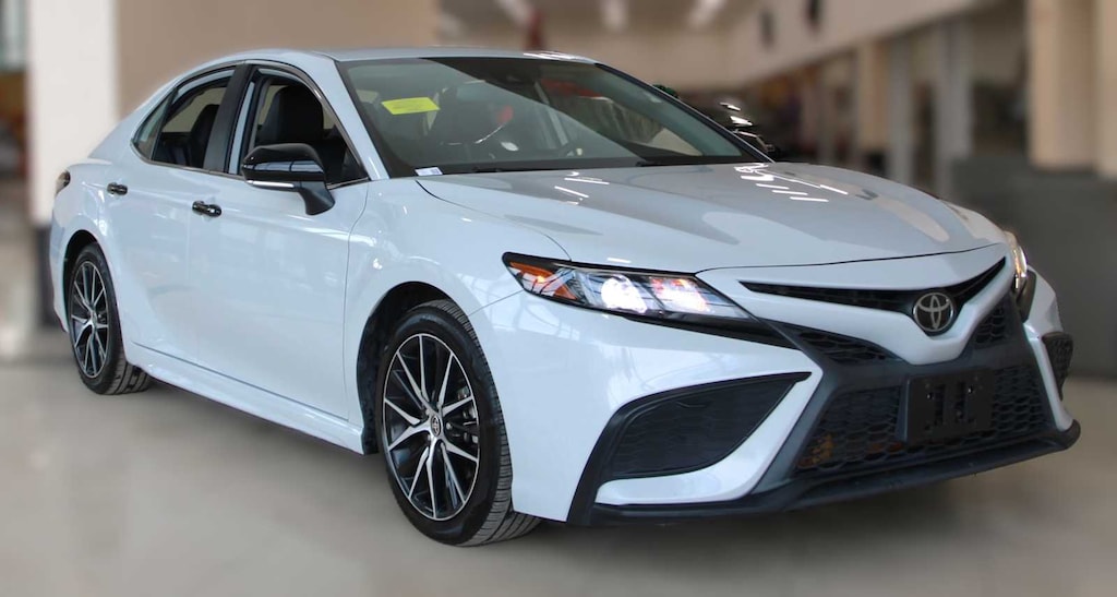 Used 2023 Toyota Camry SE Sedan