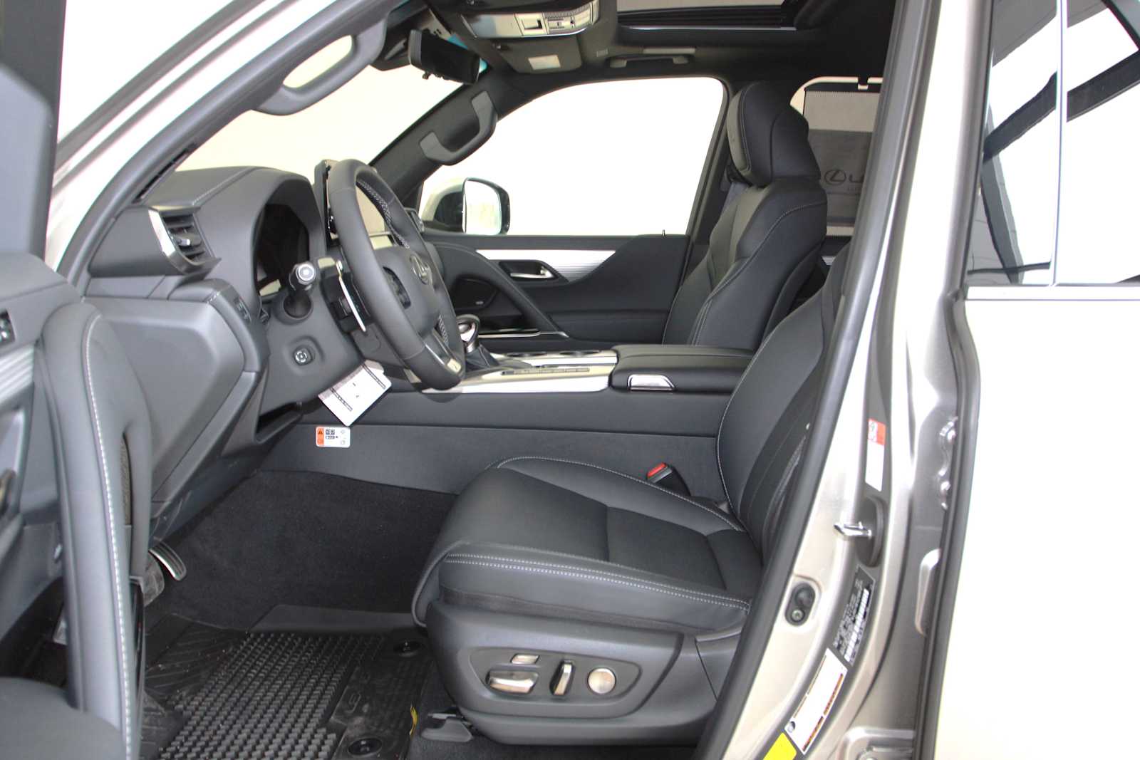 new 2026 Lexus LX 600 car, priced at $119,127