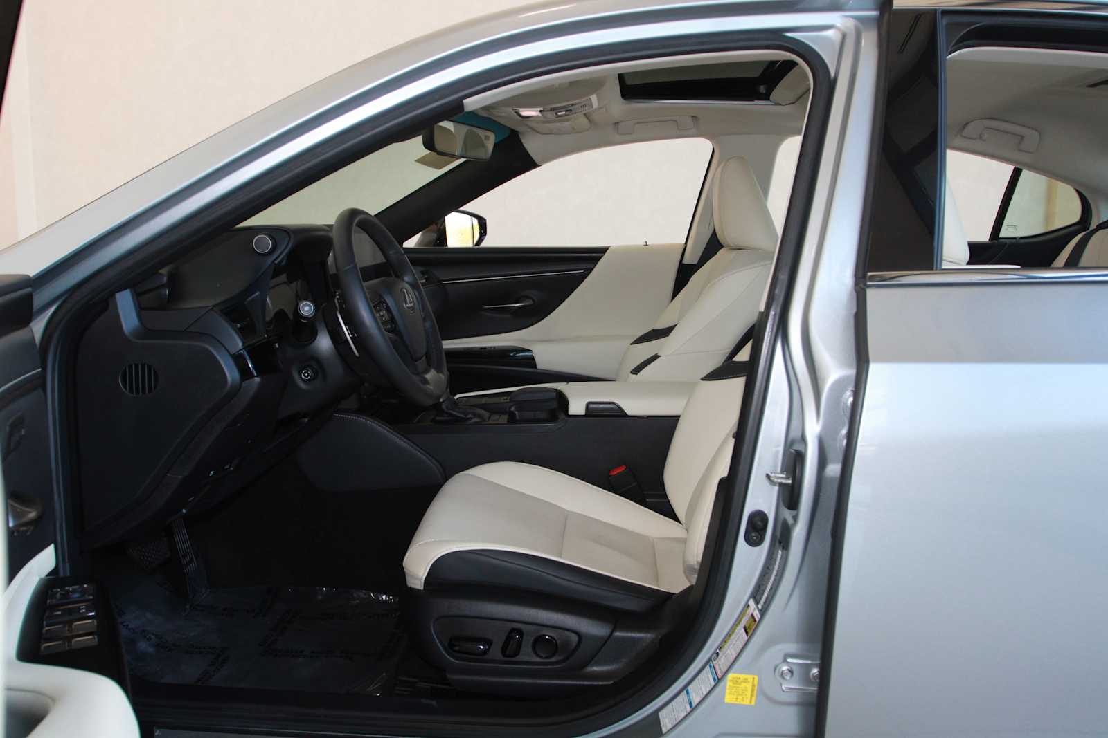used 2022 Lexus ES 250 car, priced at $35,497