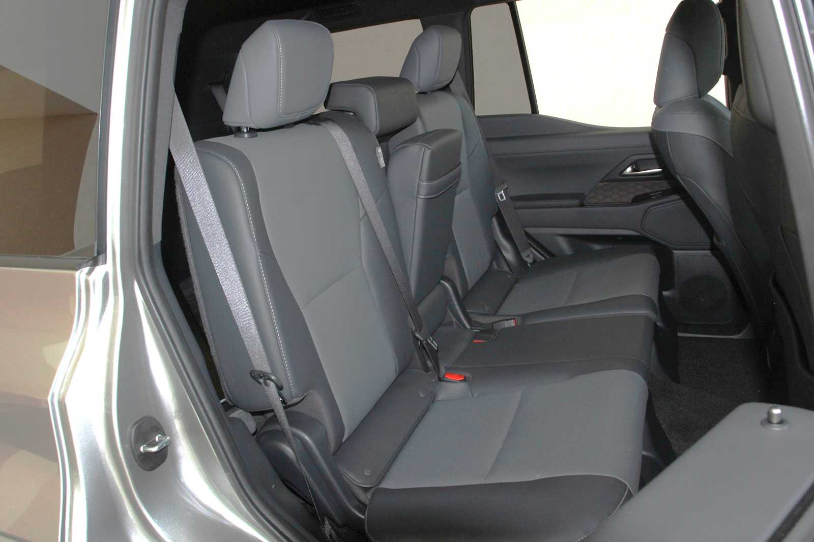 2025 Lexus GX Premium - Photo 31