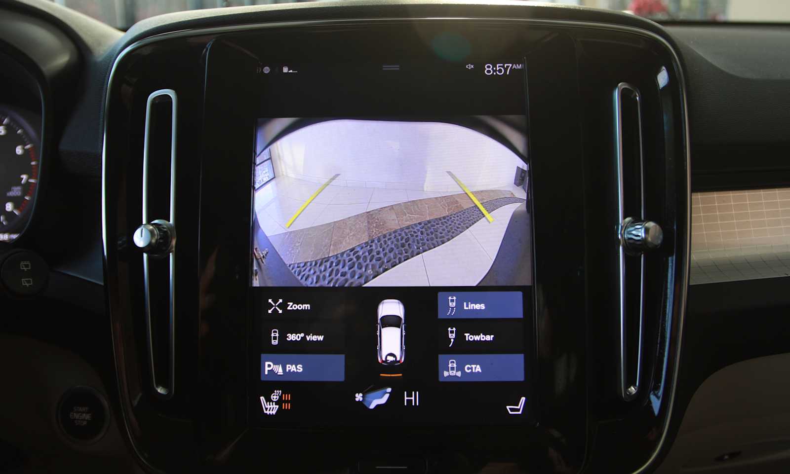 used 2020 Volvo XC40 car, priced at $17,497