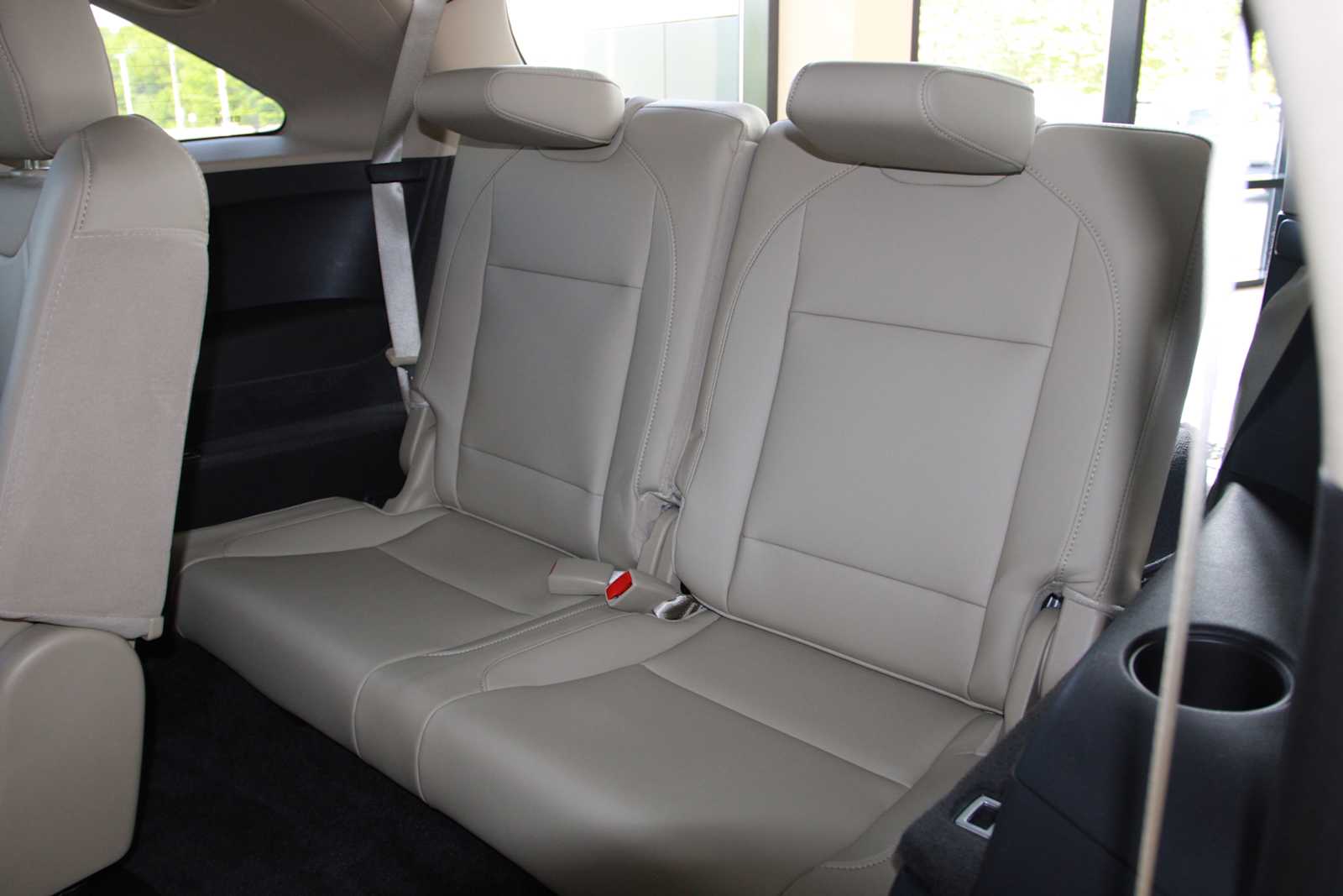 used 2016 Acura MDX car, priced at $16,497