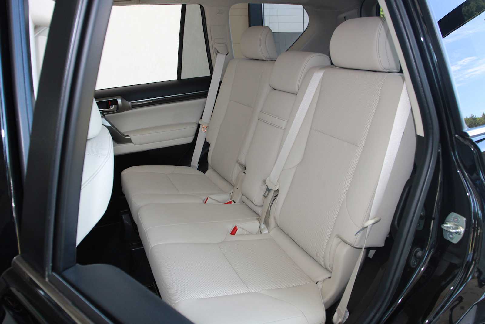 used 2023 Lexus GX 460 car, priced at $57,097