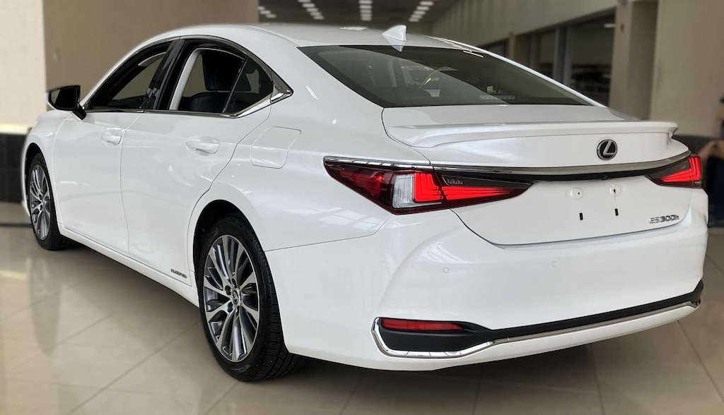 Used 2019 Lexus ES 300h Sedan