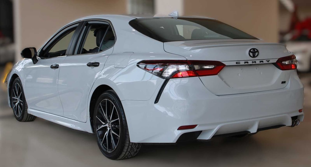 Used 2023 Toyota Camry SE Sedan