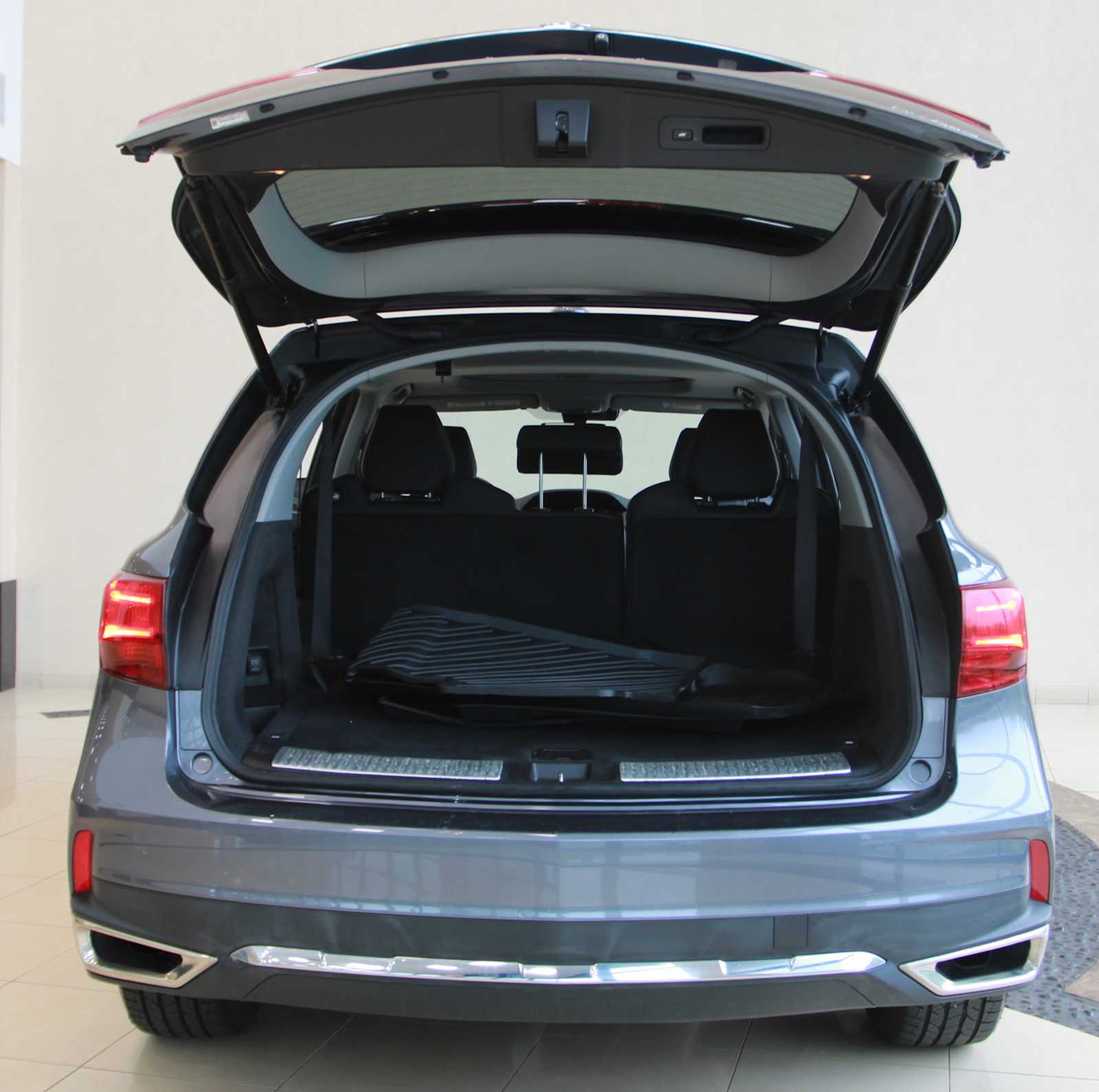 used 2017 Acura MDX car, priced at $17,197