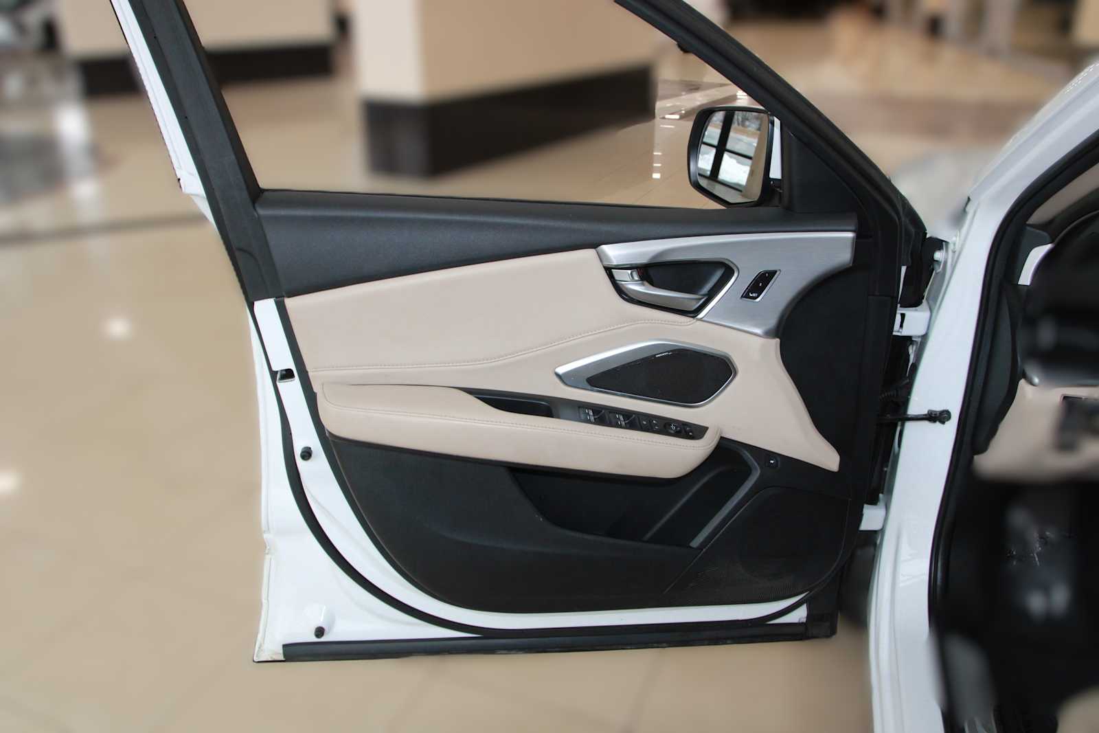 used 2021 Acura RDX car, priced at $27,497