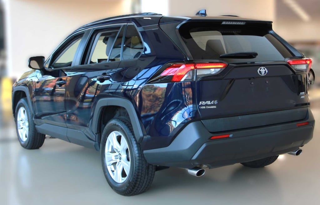 Used 2021 Toyota RAV4 XLE SUV