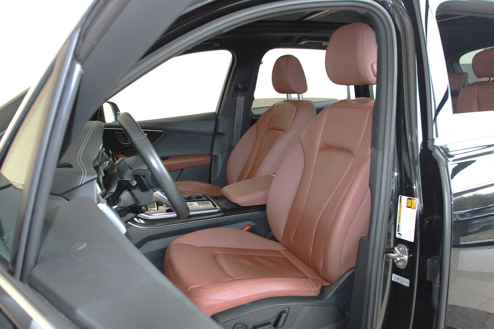 used 2023 Audi Q7 car, priced at $38,497