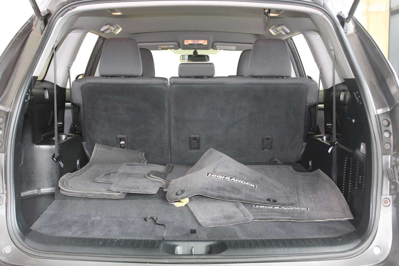 used 2015 Toyota Highlander car, priced at $18,497