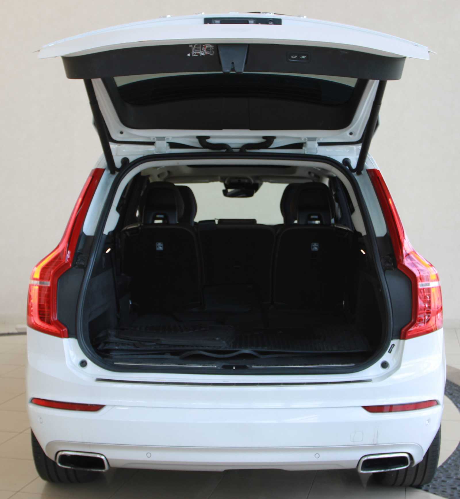 used 2019 Volvo XC90 car, priced at $17,497