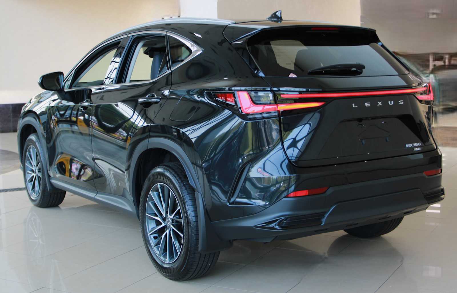 2025 Lexus NX 350 photo 3