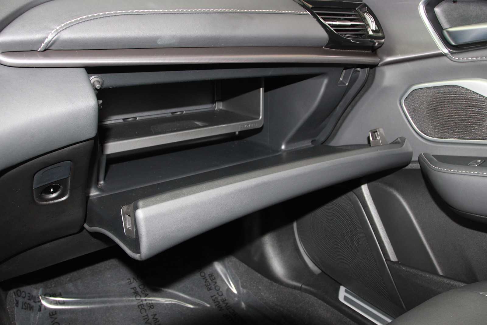 used 2025 Acura RDX car, priced at $41,097