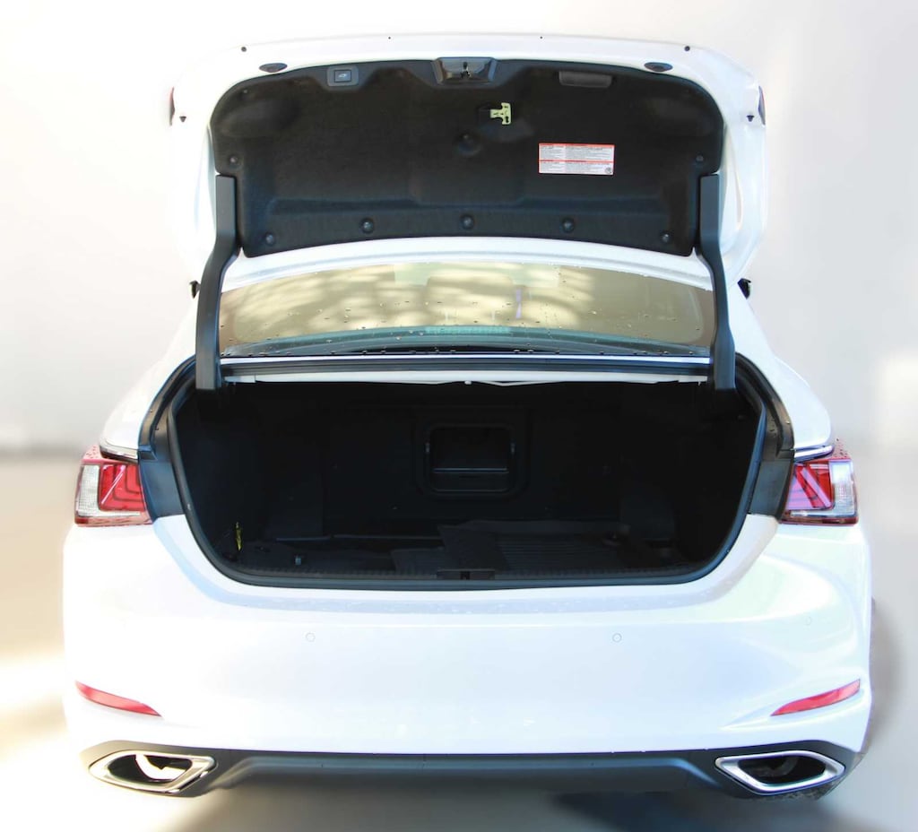 Used 2023 Lexus ES 350 4-Door Sedan