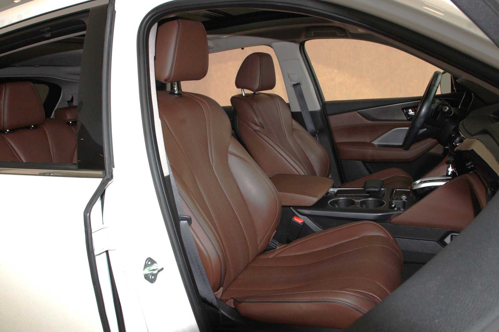 used 2023 Acura MDX car, priced at $39,497