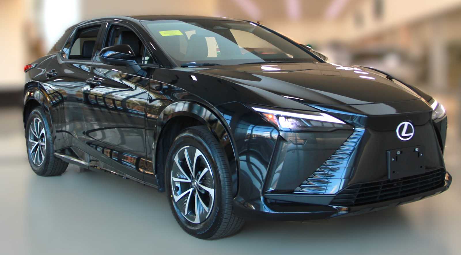 2024 Lexus RZ Premium's photo