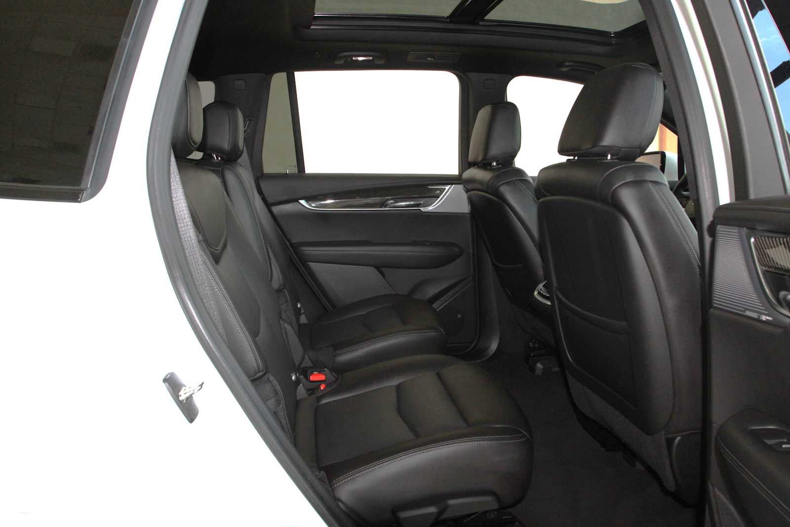 used 2023 Cadillac XT6 car, priced at $40,497