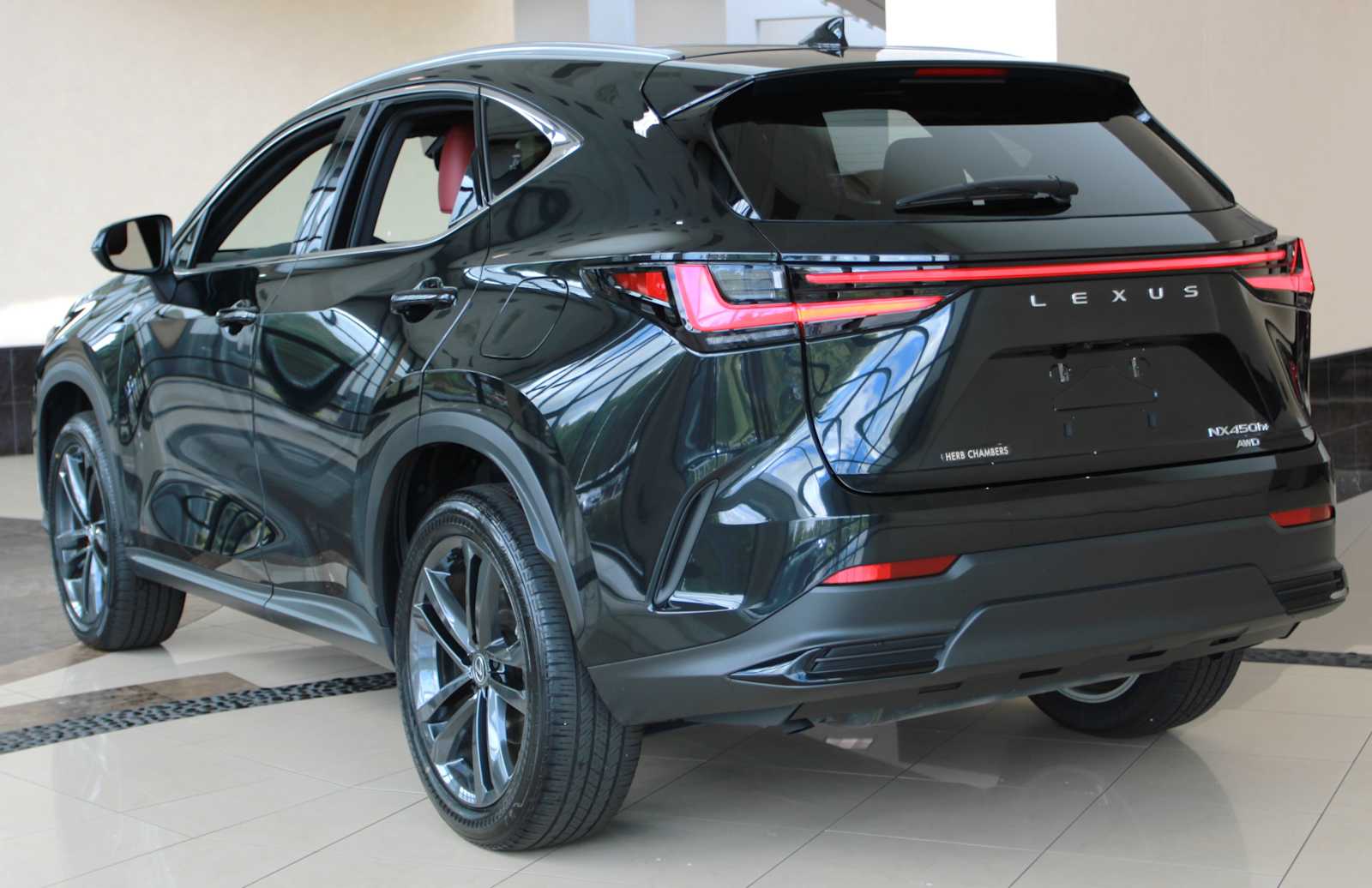 2025 Lexus NX 450h+ Luxury photo 3