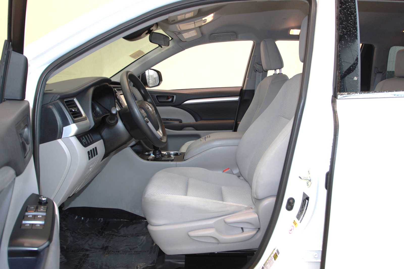 used 2019 Toyota Highlander car, priced at $28,497