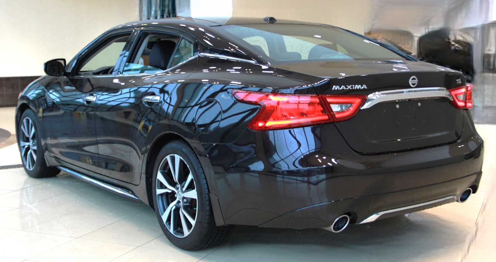 2017 Nissan Maxima SL photo 3