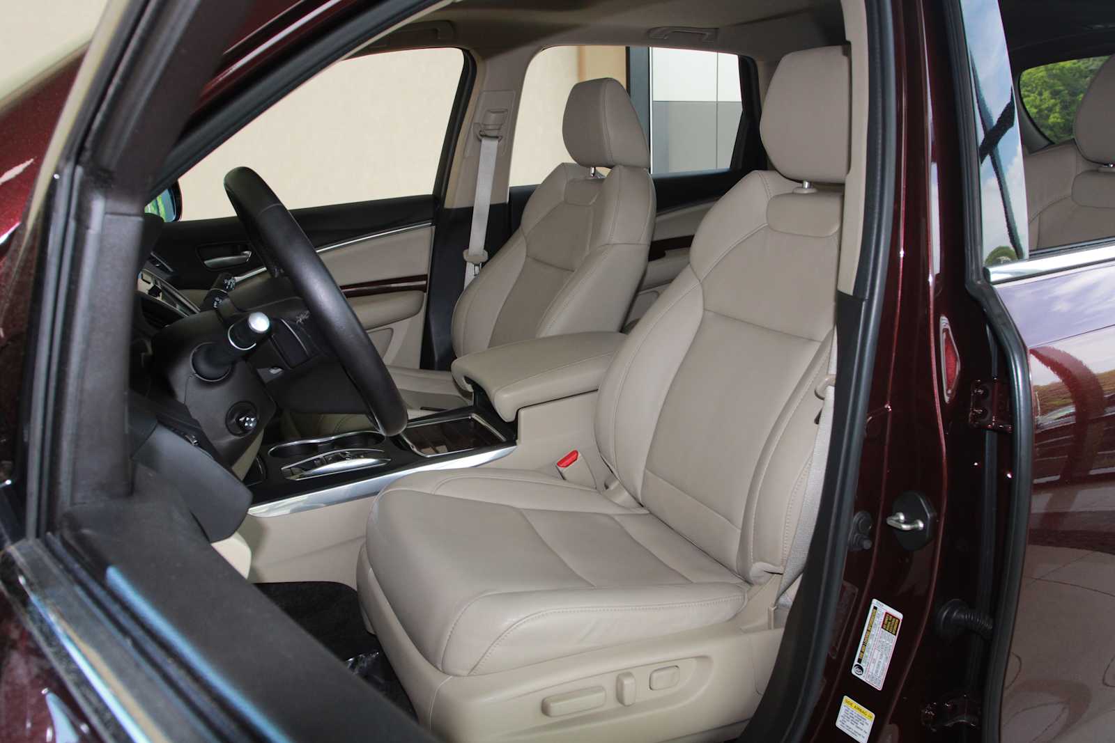 used 2016 Acura MDX car, priced at $16,497