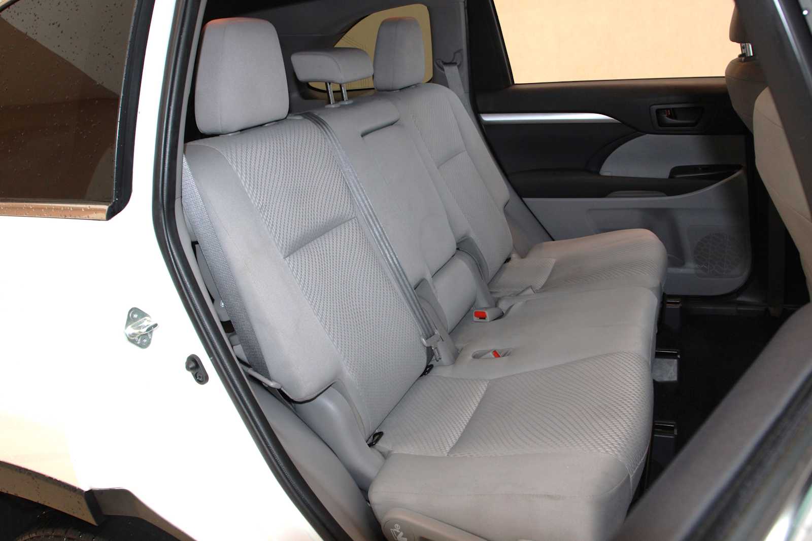 used 2019 Toyota Highlander car, priced at $28,497