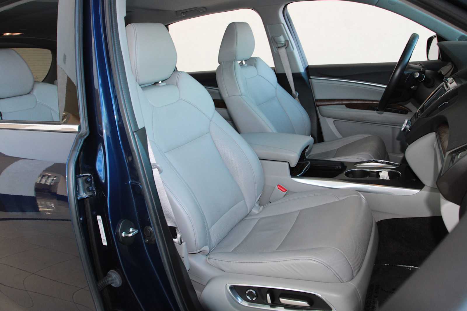 used 2019 Acura MDX Hybrid car, priced at $21,797