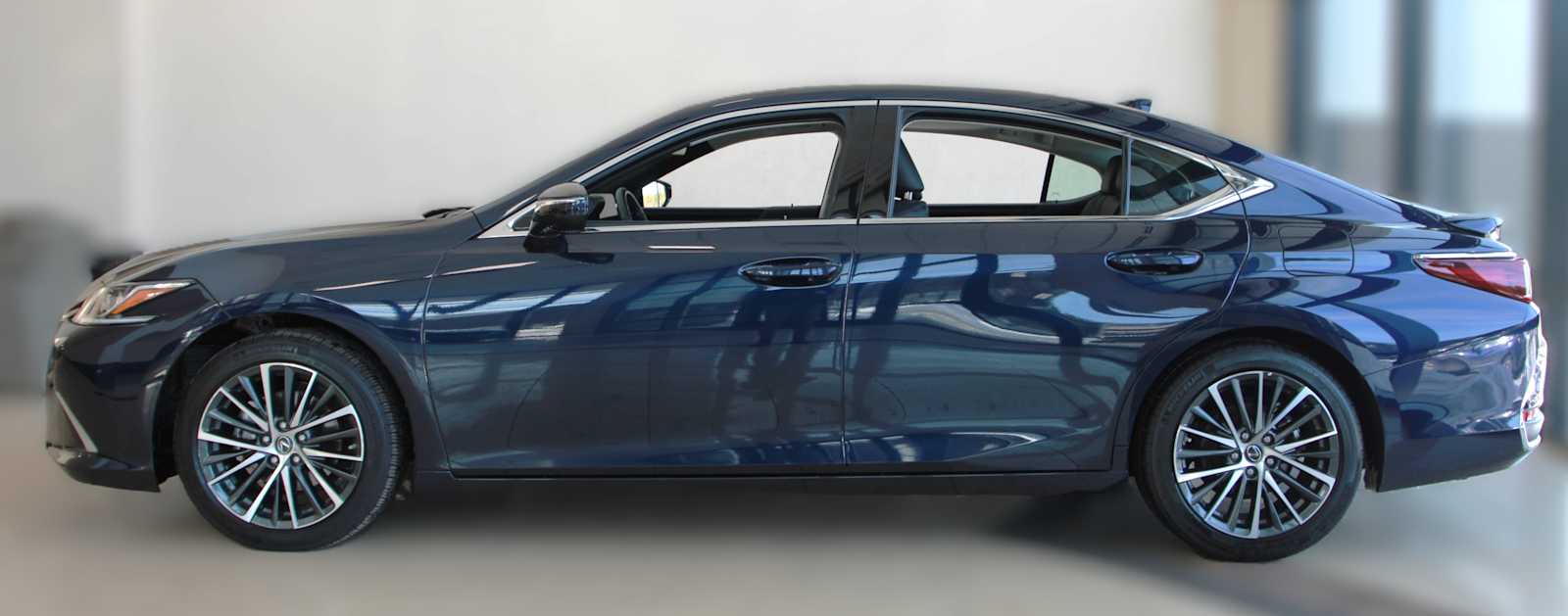 used 2025 Lexus ES 300h car, priced at $44,497