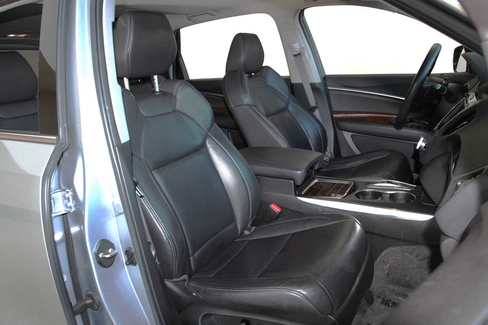 used 2017 Acura MDX car, priced at $19,497