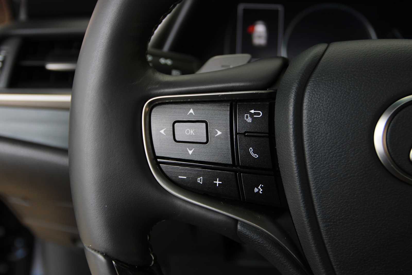 used 2020 Lexus ES 350 car, priced at $35,497