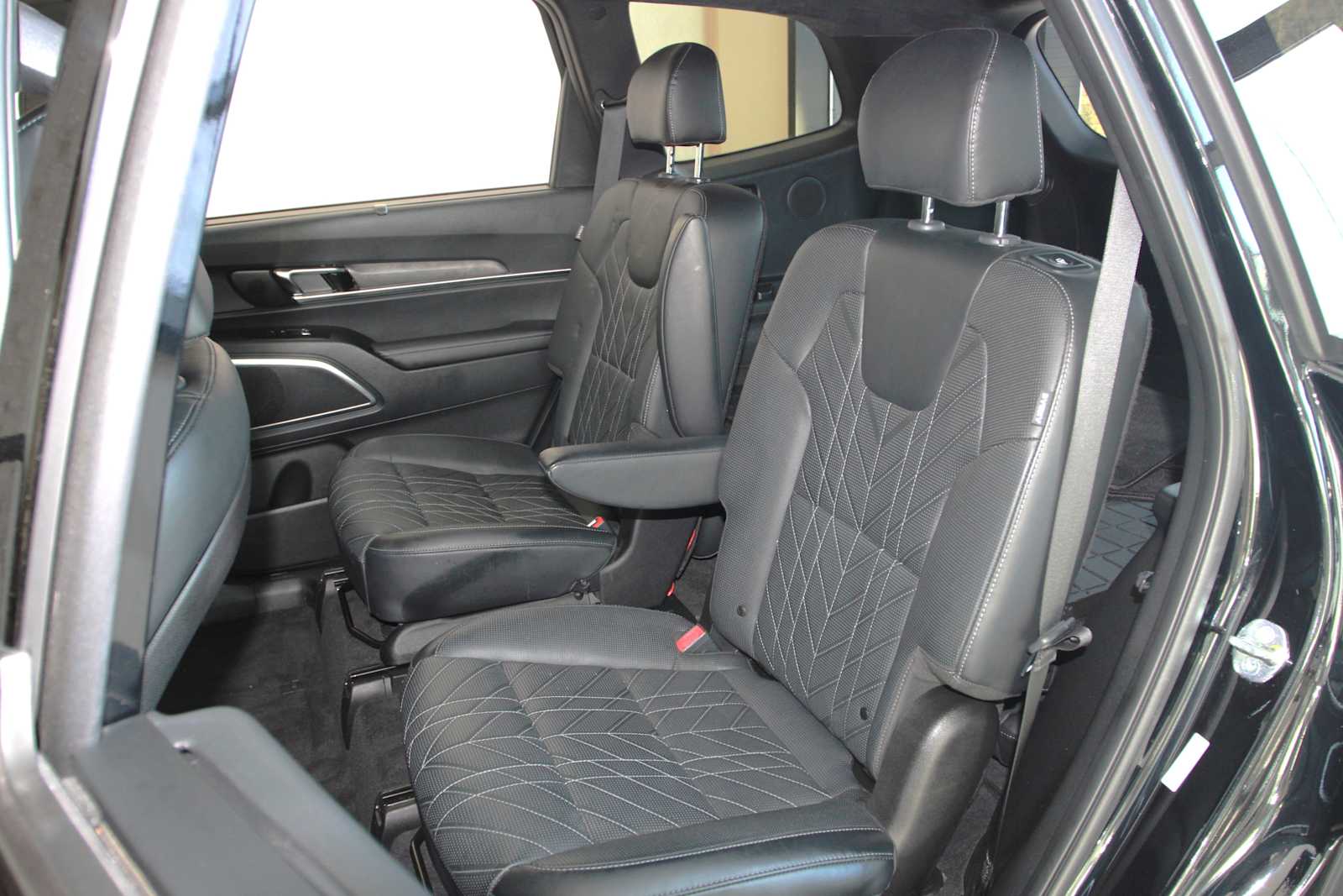 used 2023 Kia Telluride car, priced at $36,297