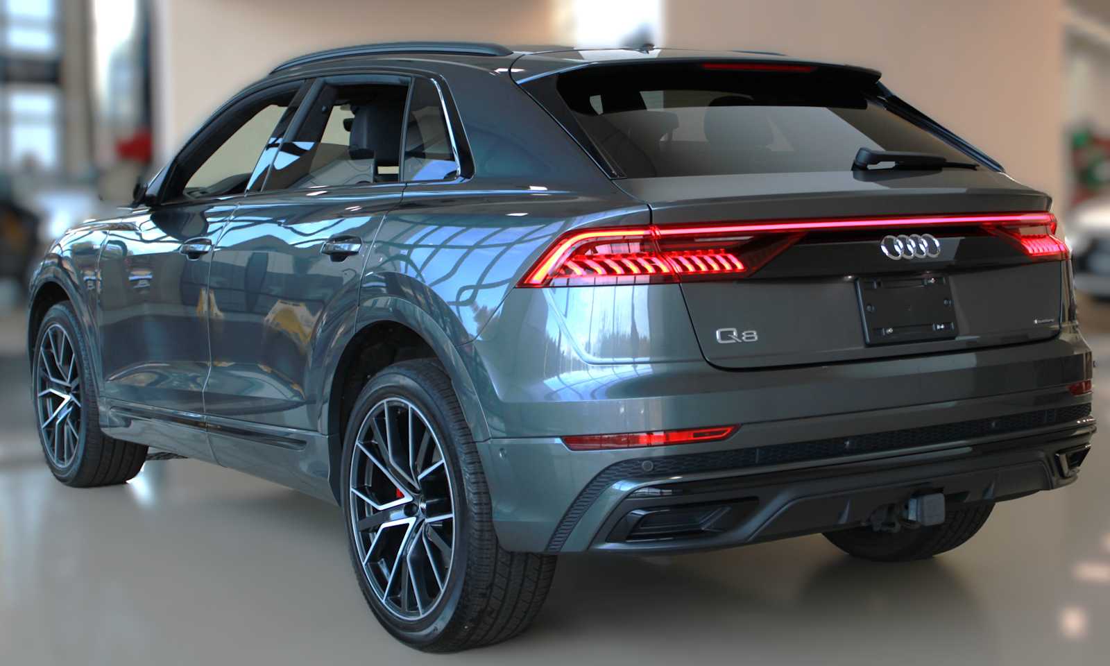 2019 Audi Q8 line Prestige photo 3