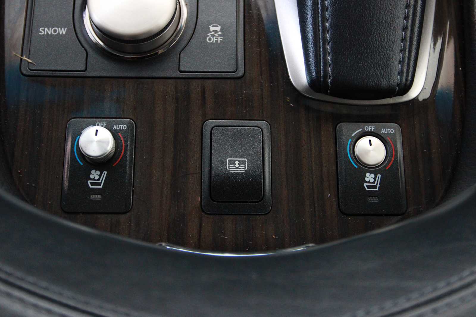 used 2013 Lexus LS 460 car, priced at $20,997