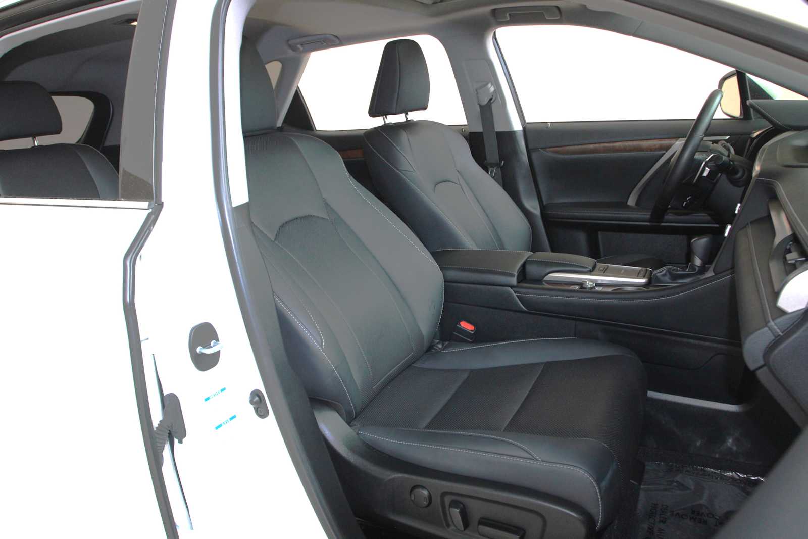 used 2022 Lexus RX 450hL car, priced at $49,397