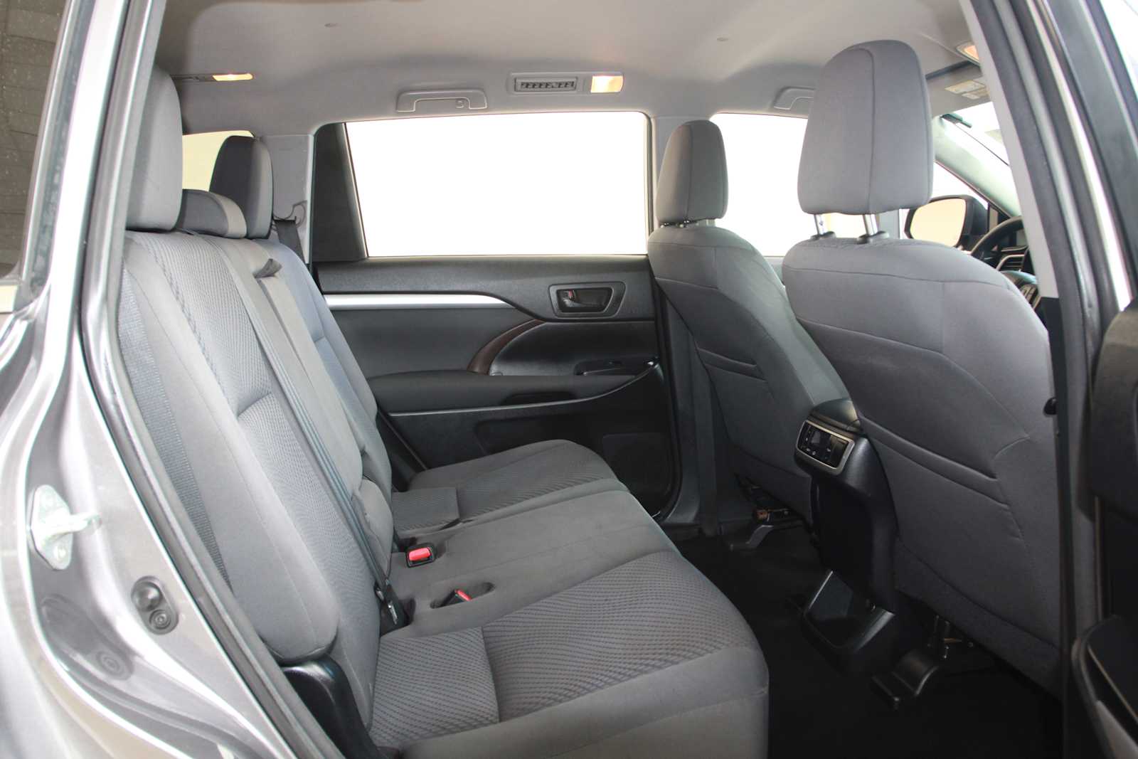 used 2015 Toyota Highlander car, priced at $18,497