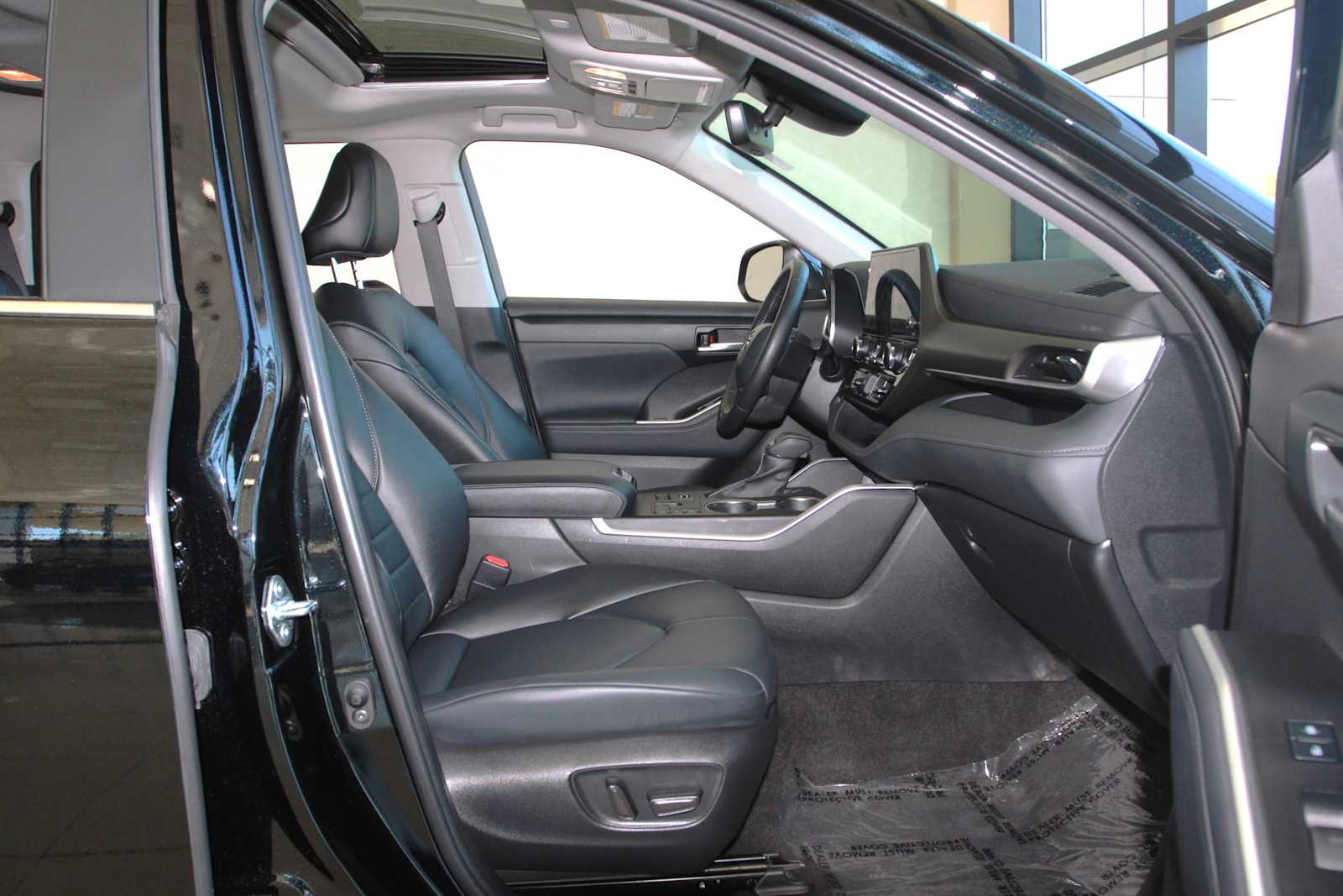 used 2023 Toyota Highlander car, priced at $40,097